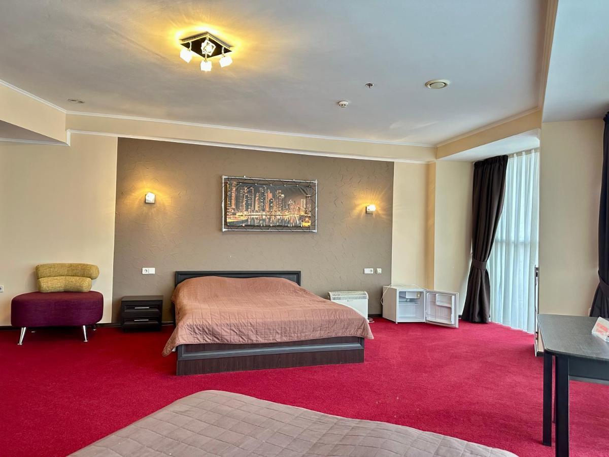 Mark Plaza Hotel Mykolajiv Eksteriør bilde