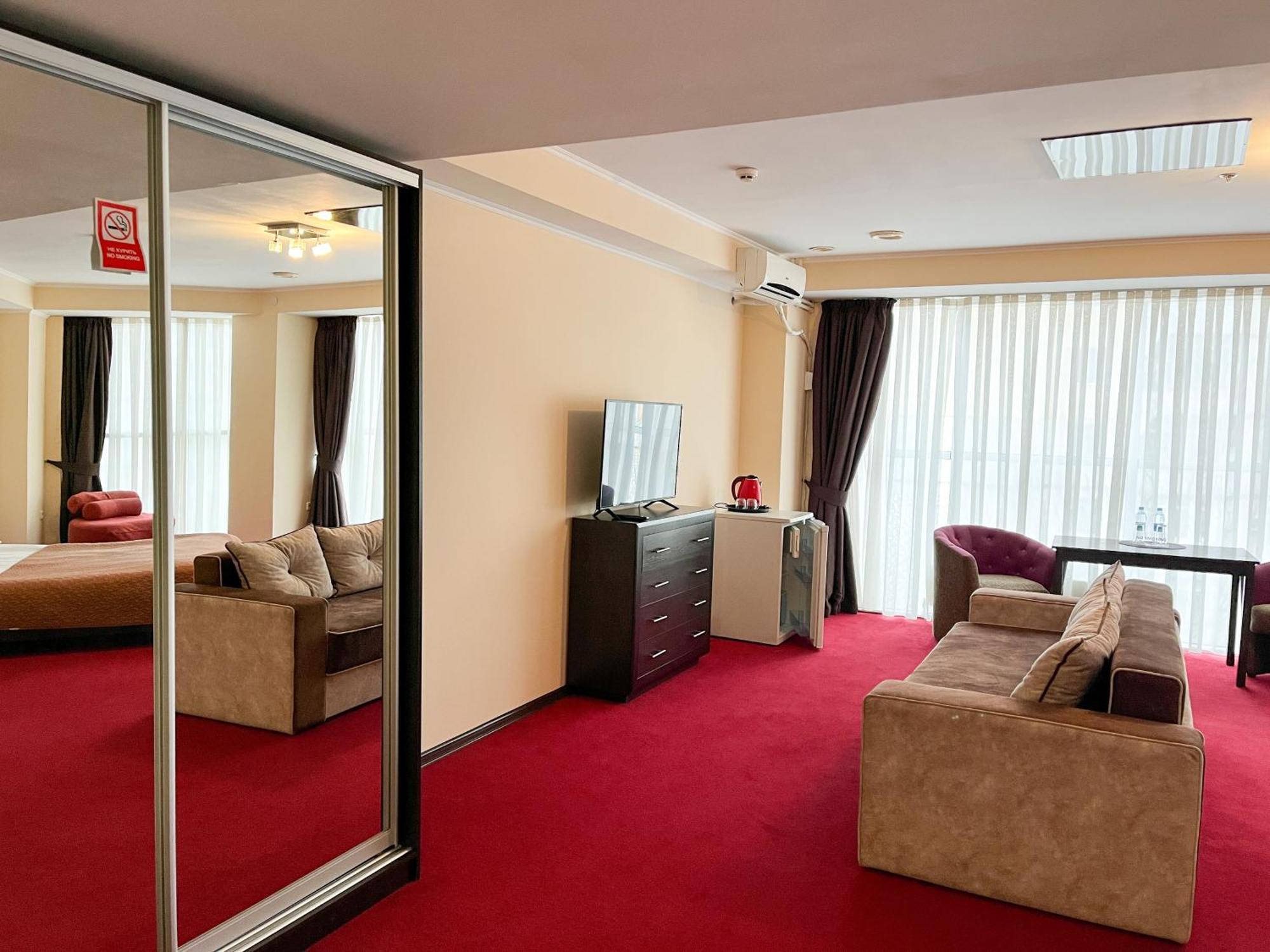 Mark Plaza Hotel Mykolajiv Eksteriør bilde