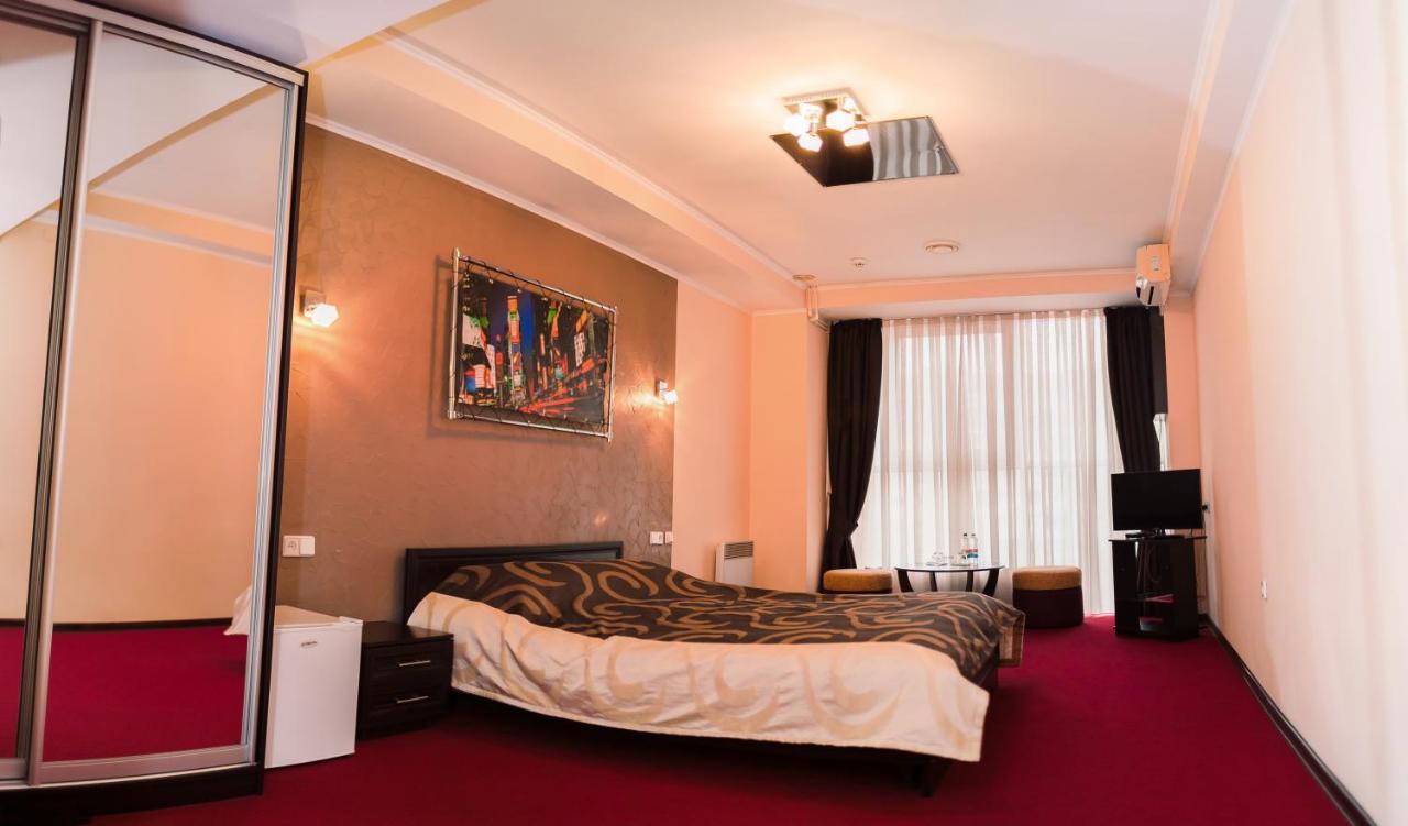 Mark Plaza Hotel Mykolajiv Eksteriør bilde
